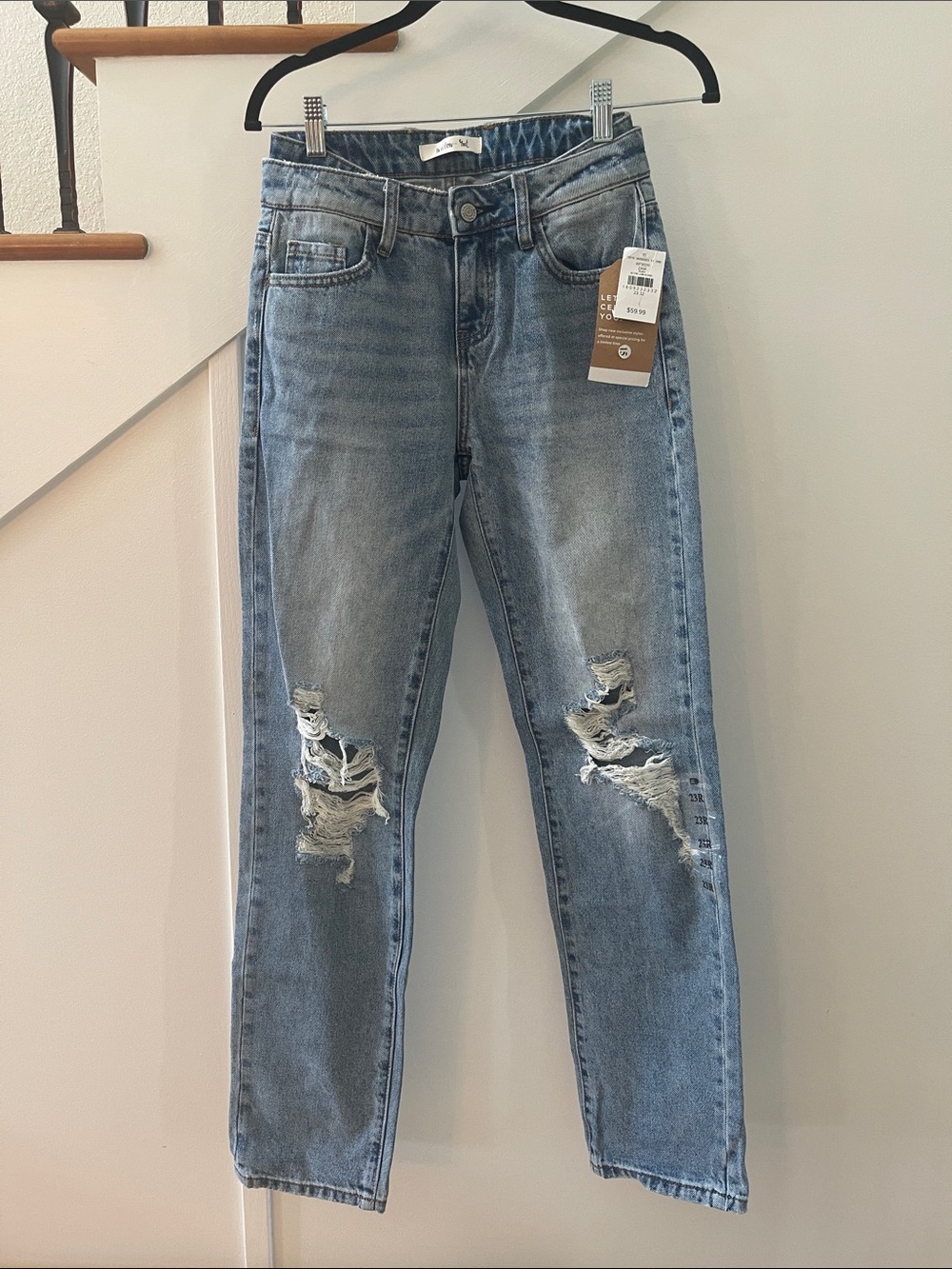 Willow & Root Low Slung Women's Distressed Boyfriend Jeans Size 23/32 NWT